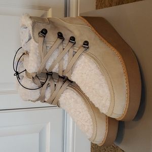 Womens Falls Creek CALI Sherpa Lined Platform Boots Size 8 11 Cream NWT